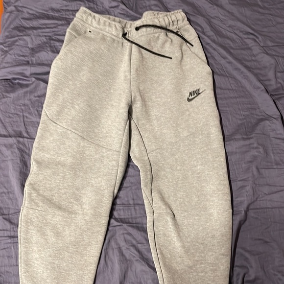 Nike Tech Fleece Pants - Picture 1 of 3